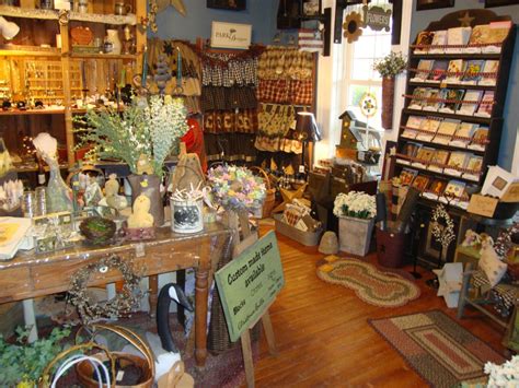 We carry over 95 curtain patterns to choose from in new and exciting kitchen decorating patterns, ceramic and home accessories are arriving daily, so visit often, anytime. Picadilly Lane Country & Primitive Store - Ready for ...