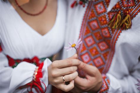 Ukrainian Wedding Traditions: The Best 7 Wedding ...