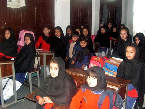Girls Return To School In Pakistans Swat Valley