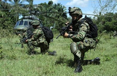 Las malas noticias sobre el ejército colombiano no se han detenido en las últimas semanas. Fuerzas Especiales Ejército de Colombia | Ejército de Colombia