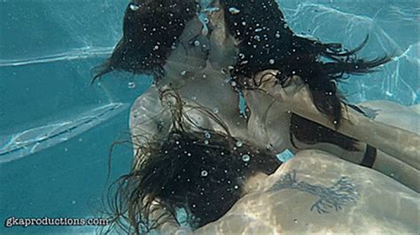 Sexy Underwater Lesbian Threesome With Alora Jaymes Sadie Holmes