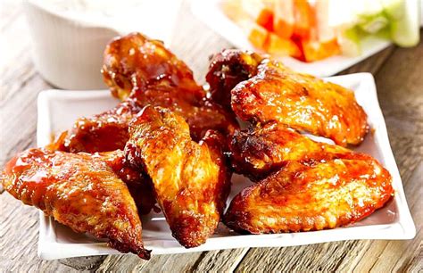 Una receta fácil y deliciosa tiempo de preparación: Alas de pollo al horno con tomate