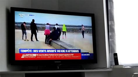 Sauf qu'il s'agit d'un détournement pour faire de la publicité. France: ALERTE ENLÈVEMENT !!!! (1er vidéo) - YouTube