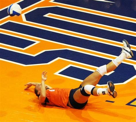 Volleyball Frustrated The Daily Illini