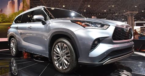 Fuel economy is rated at 18 mpg combined. Best Hybrid SUVs for 2020 | Digital Trends | Best gas ...