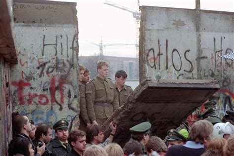 The Berlin Wall 20 Years Gone Photos The Big Picture