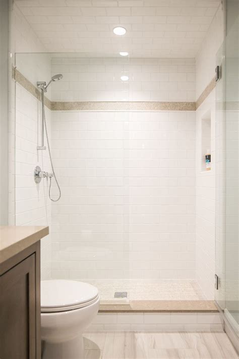20 Neutral Bathroom Tile Ideas
