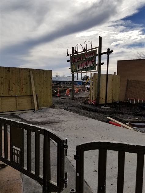Adventure cove waterpark is a perfect day out with families and friends. Zoo Tails: Columbus Zoo Adventure Cove Construction Update