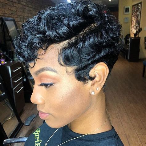 Professional hairstylist chrstine thimpson shares her tips for how to curl your hair like a pro no matter what styling tool you're using (straightener, blow below, we've shared some information on curling your hair, plus two simple ways to do it. Lovely Soft Curls @artistry4gg - Black Hair Information