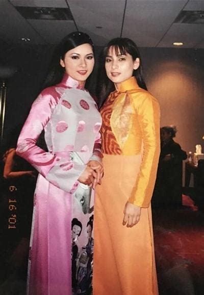Mới đây, phi nhung tiếp tục dậy sóng mạng với hình ảnh khoe dáng nuột, eo thon trong lúc tập mặc dù vòng bụng săn chắc cùng làn da trắng sáng mịn màng khiến phi nhung trẻ hơn tuổi thật khá. Phi Nhung bị người tình của Ngọc Sơn đe dọa tinh thần đến ...