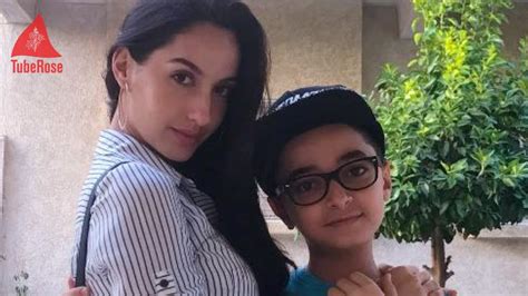 Jun 14, 2021 · shraddha kapoor and nora fatehi are two of the hottest and most gorgeous divas of the hindi film industry. Nora Fatehi family Photos, Nora Fatehi childhood photos ...