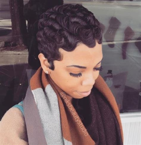 Black hair finger waves and hairdos have actually been preferred among men for years, and this fad will likely rollover right into 2017 as well as past. 13 Finger Wave Hairstyles You Will Want to Copy