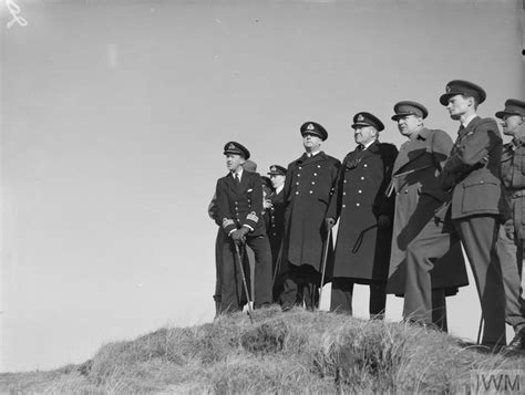 Rear Admirals Watch Combined Operations Training 8 February 1943