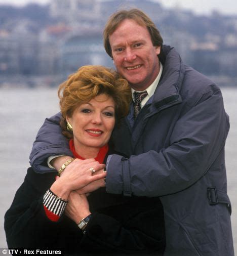 Dennis Waterman Admits I Punched Ex Wife Rula Lenska Daily Mail Online