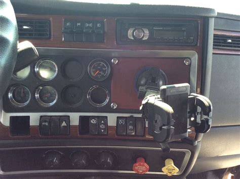 Kenworth T600 Dash Assembly For A 2006 Kenworth T600 Aero For Sale