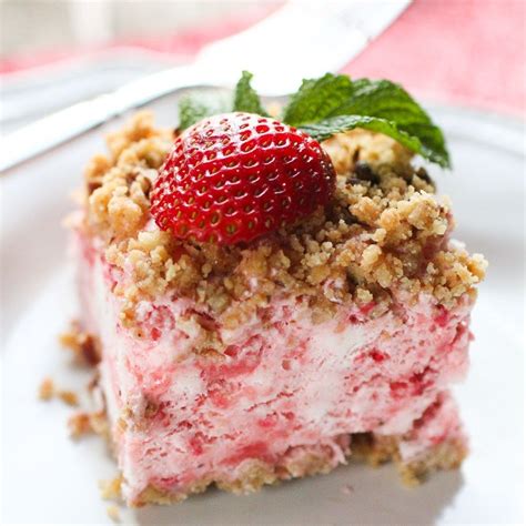 Frosty Strawberry Squares Recipe Desserts Frozen Strawberry