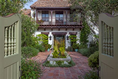 La Mesa Residence Inner Gardens