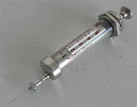 Other Antiques And Collectables Vintage Medical Glass Syringe And Needle