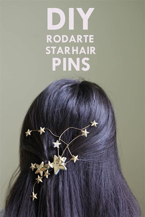 Tiny flowers have been showing up on all kinds of accessories lately. hello, whimsy.: DIY Rodarte Star Hair Pins Tutorial