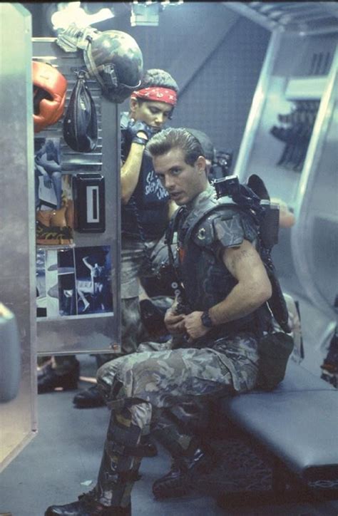 Image Michael Biehn As Corporal Hicks And Jenette Goldstein As Private Jenette Vasquez On The