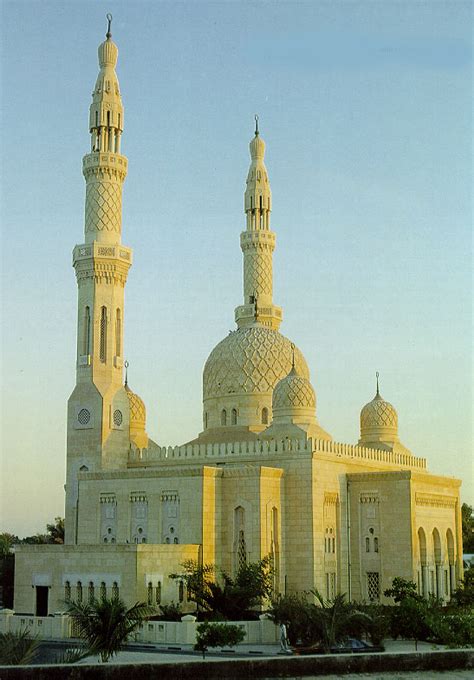 Welcome to the Islamic Holly Places: Jumeirah Mosque Dubai
