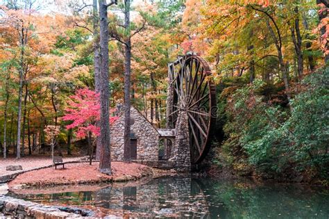 Old Mill In Autumn Georgia Stock Photo Image Of Barrage 136142460