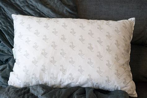 How to choose the most comfortable pillow for side sleepers? Is MyPillow really The World's Most Comfortable Pillow?