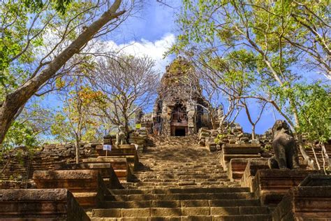 Wat Banan Near Battambang Cambodia Stock Image Image Of Forest