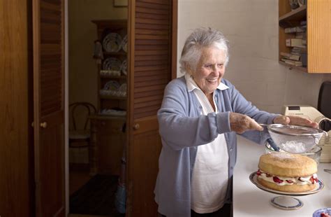 In a large bowl, add the egg yolks, sugar. Margaret Fulton's Classic Sponge Cake Recipe from The ...