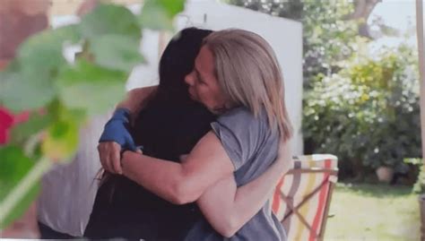 ᐈ Tras 48 Años Una Madre Pudo Abrazar A Su Hija Luego Que La