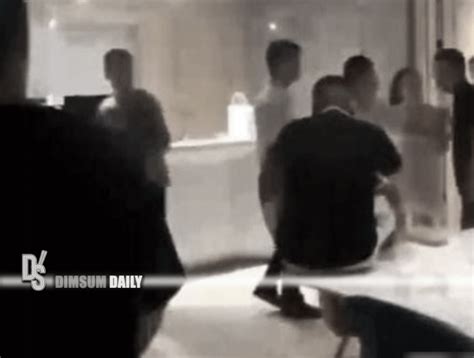 Man Catches Wife Having Group Sex With 2 Naked Men In Chengdu Hotel