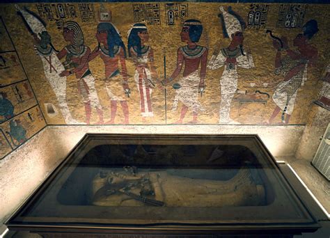 In Pictures The Tomb Of Egyptian Pharoah Tutankhamun Is Reopened