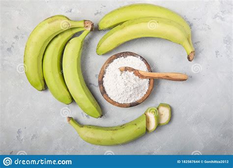 Plantains can be ripened at room temperature. Raw And Dried Green Bananas, Plantain Flour, Resistant ...