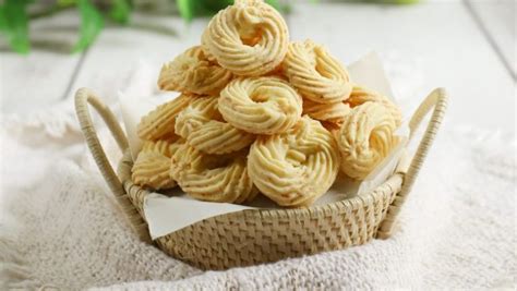 Resep Kue Sagu Keju Yang Lembut Dan Lumer Di Mulut