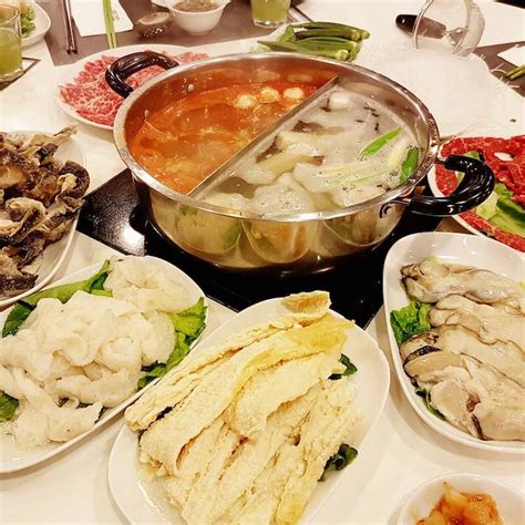 When the temperature drops, hong kongers flock to their local hot pot restaurant, so we've rounded up the top 10 to help you choose the perfect one for you. Top 10 Hot Pot Spots in Hong Kong