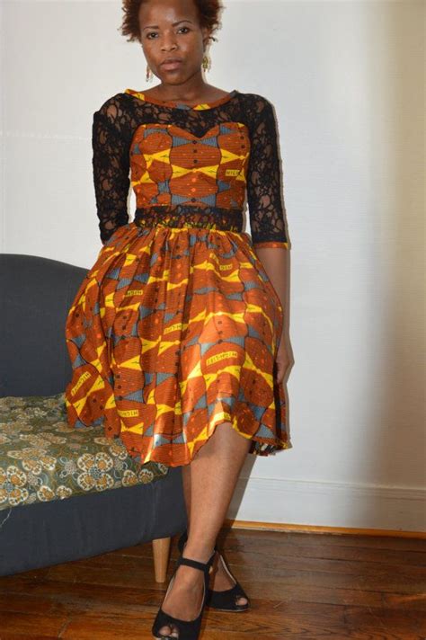 Modele tenue africaine mode africaine pagne robe africaine tendance. dress year 50 in loincloth | Robe pagne ivoirien, Modele ...