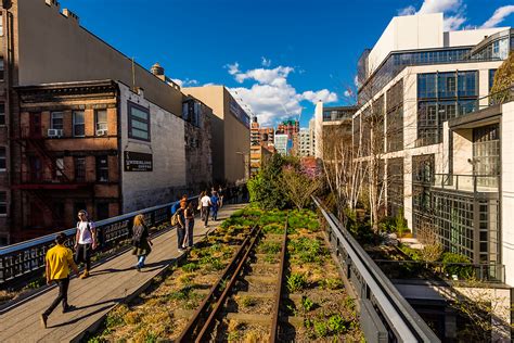 New York39s Historic Elevated Train Line Becomes A Park