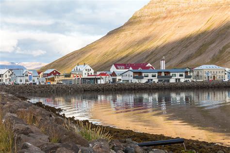 10 Prettiest Cities And Towns In Iceland Iceland Trippers