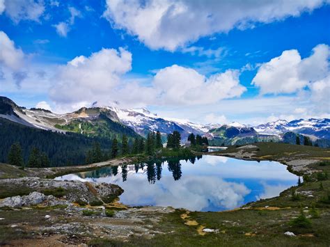 3 Challenging Hikes In Squamish And Garibaldi Provincial Park