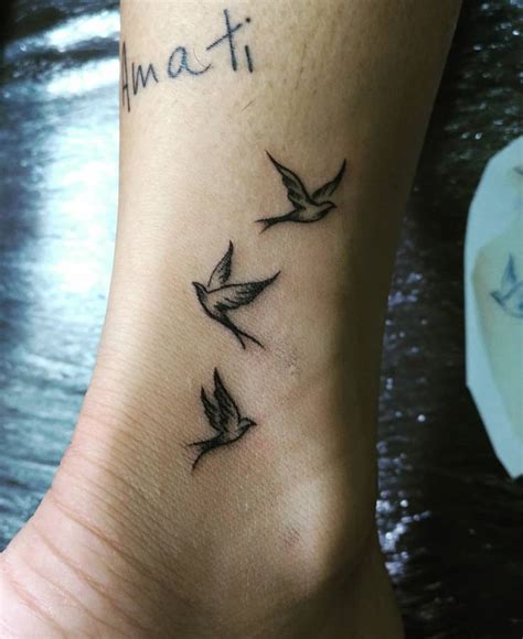Tattoos On Neck Names Tattoosonneck Bird Tattoos For