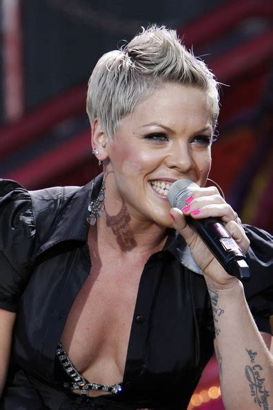 Pictures of pink Hairstyles New Haircut. - blondelacquer