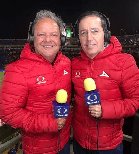 Jun 11, 2021 · la canción se apuntó como el himno oficial de verano de campeones, una campaña del canal tudn que transmitirá más de 120 partidos de fútbol de la eurocopa 2020, copa américa 2021 y copa. Murió Mario Castillejos; comentarista deportivo - El ...