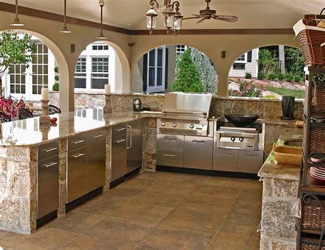 Cabinets are just as important to the outdoor kitchen as they are an indoor one. Photo Galleries - Azuro Concepts