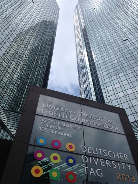 Provide the deutsche bank account number. Deutsche Bank AG - Unterzeichner_in der Charta der Vielfalt