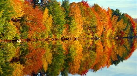 Seven Destinations To Admire The Most Beautiful Autumn Landscapes