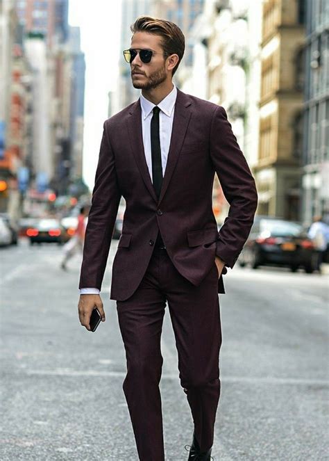 pin by exponupcias on trajes elegantes formal men outfit burgundy suit men mens fashion classy