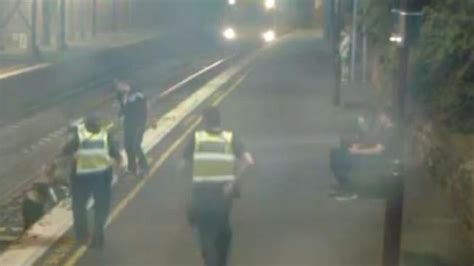 Watch Drunk Woman Get Pulled Out Of Melbourne Train Path With Seconds To Spare Ibtimes Uk