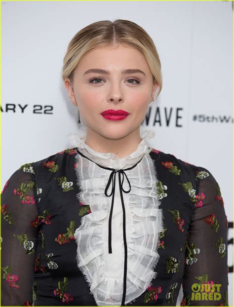 Chloe Moretz And Alex Roe Bring The 5th Wave To London Photo 3557157