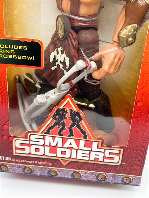 Small Soldiers Archer Action Figure Mib Kenner 1998 Fabuleuse Caverne