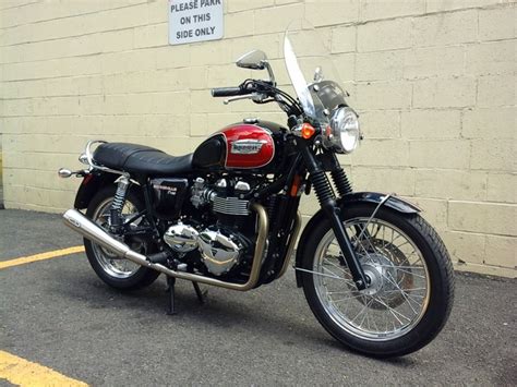 These shields are designed to mount to the oem triumph roadster brackets. 2017 Triumph Scrambler Windshield | Motorjdi.co